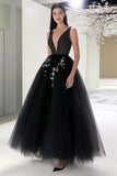 Tulle nero A Line con perline con scollo a V Abito lungo formale