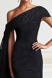 Sirena nera monospalla pizzo lungo madre del vestito da sposa con mantello spalla laterale