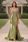 Satin Sage V Neck Guaina in pizzo Applique Abito da Cerimonia con fessura