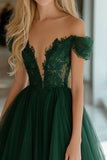 Verde scuro principessa tulle off la spalla lungo abito da ballo con applicazioni in pizzo