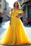 Chiffon lungo una linea gialla Off The Shoulder Abito da Cerimonia