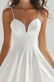 Bianco A-Line Spaghetti Straps Abito Lungo Laurea