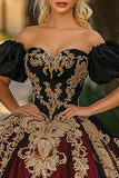 Borgogna e nero Off the Shoulder Ball Gown Organza Appliqued Quinceanera Dress con maniche a sbuffo