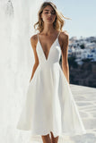 Bianco A Line Spaghetti Straps Abito di laurea