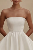 Abito corto di laurea in cotone bianco senza spalline A Line