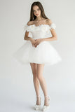 Bianco A Line Tulle Off the Shoulder Abito corto di laurea con applicazioni
