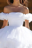 Bianco A Line arruffato sulla spalla tulle corto abito di laurea