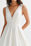 Bianco senza maniche A Line Matte Satin Long Graduation Dress