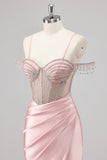 Sparkly Mermaid Cold Shoulder Beaded Abito da ballo rosa lungo con fessura