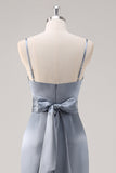 Increspato grigio blu Spaghetti Straps guaina abito da damigella d'onore con fessura