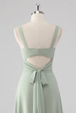Chiffon con scollo a V salvia verde una linea abito da damigella d'onore con fessura