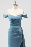Dusty Blue Mermaid Off the Spalla Satin Abito da damigella d'onore lungo con fessura