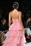 Rosa senza spalline Tiered A Line Gala Dress con fessura