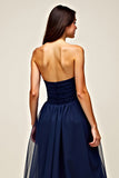 Navy Tulle Sweetheart A-Line abito da sposa lungo con volant