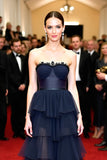 Abito da gala lungo con volant blu navy A Line