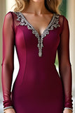 Abito lungo formale a sirena bordeaux scintillante con scollo a V con maniche lunghe