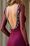 Abito lungo formale a sirena bordeaux scintillante con scollo a V con maniche lunghe