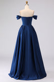Abito da cerimonia lungo in raso blu navy con a spalla e fessura