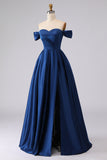 Abito da cerimonia lungo in raso blu navy con a spalla e fessura
