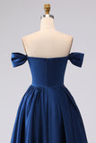 Abito da cerimonia lungo in raso blu navy con a spalla e fessura