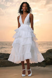 Abito da sposa bianco con scollo a V a più livelli