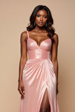 Blush Pink Sheath con scollo a V plissettato Satin Abito da Cerimonia