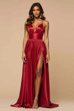 Rosso scuro A-Line Spaghetti Straps plissettato raso lungo Abito da Cerimonia con fessura