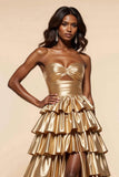 Dorato A-Line senza spalline increspato volant Ball Gown con fessura