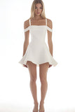 Off The Shoulder Bianco A Line Ruffles Satin Mini Abito Laurea