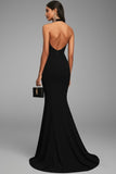 Abito lungo formale in raso nero Halter a sirena con fessura