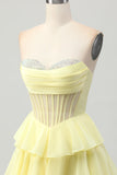 Giallo A-Line senza spalline corsetto a più livelli Abito da Cocktail con perline