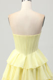 Giallo A-Line senza spalline corsetto a più livelli Abito da Cocktail con perline