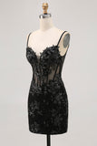Vestito da cocktail con corsetto trasparente senza schienale verde scuro con paillettes