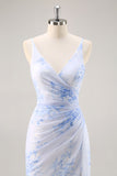 Blu floreale increspato chiffon lungo abito da damigella d'onore con fessura