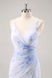 Blu floreale increspato chiffon lungo abito da damigella d'onore con fessura