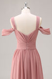 Dusty Rose Cold Shoulder Chiffon Increspato Abito da damigella d'onore lungo con fessura