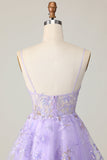 Abito da cocktail in tulle viola a trapezio con applique