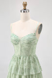 Abito da damigella lungo in chiffon a balze corsetto a vita alta verde salvia polveroso con spacco