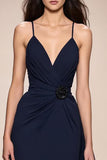 Blu scuro A-Line increspato Spaghetti Straps Abito da sera lungo