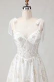 Corsetto in tulle ricamato bianco A-Line Spaghetti Abito da sposa lungo con nodo a fiocco