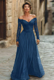 abito maxi Madre della Sposa con pizzo in linea cabernet spuntata sulla spalla