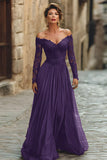 abito maxi Madre della Sposa con pizzo in linea cabernet spuntata sulla spalla