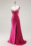 Scintillante fucsia sirena Sweetheart perline plissettato lungo abito da ballo con fessura