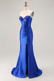 Royal Blue senza spalline corsetto in rilievo sirena lungo abito da ballo a pieghe con fessura