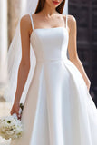 Abito da sposa lungo con spalline spaghetti bianca a linea A con fiocco staccabile