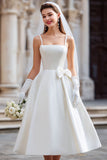 Abito da sposa bianco a spalline spaghetti con fiocco