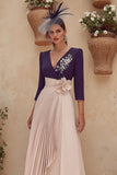 Abito midi midi Mother of the Bride con scollo a V viola e fiore 3D