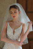 Velo da sposa corto in tulle avorio con perle