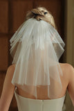 Velo da sposa corto in tulle avorio con perle