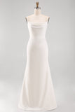 Abito lungo da sposa a sirena di raso con spalline bianche